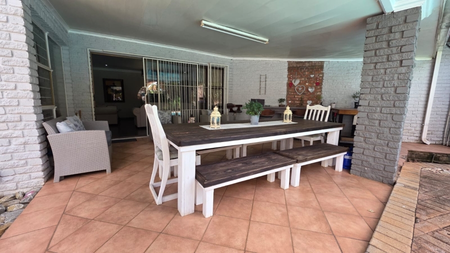 3 Bedroom Property for Sale in Wilkoppies North West